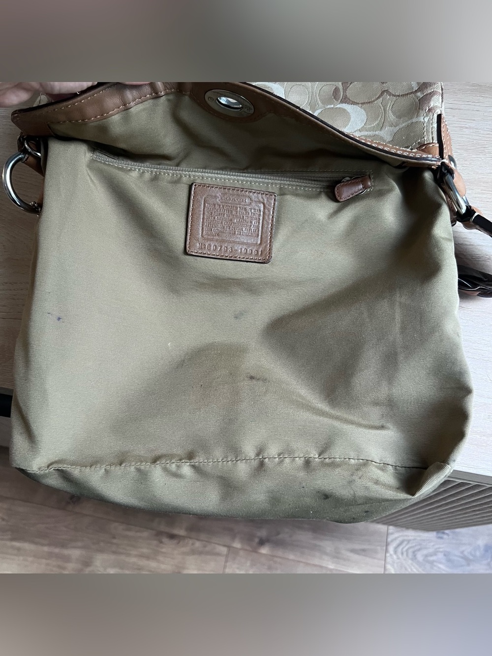 Coach Chelsea Optic Signature Hobo Bag - Picture 5 of 7